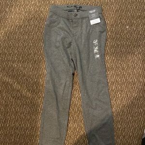 Simply Vera Skinny mid rise XS pants
